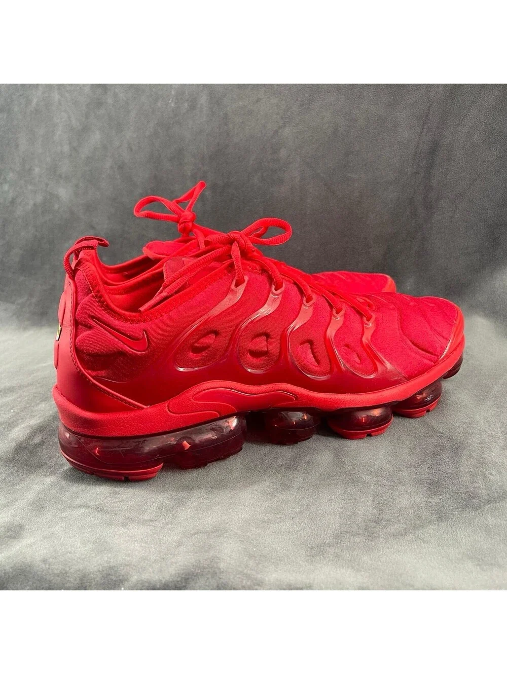Nike Air VaporMax Plus Men’s Size 11 University Red Triple Red CW6973-600